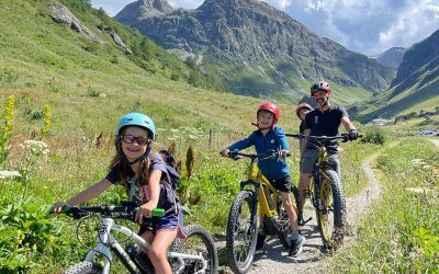 NOUVEAUTÉ À VAL D’ISÈRE : INITIATION AU VÉLO ÉLECTRIQUE POUR LES ENFANTS